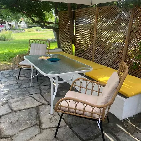 Andromeda Shell House בית נופש *