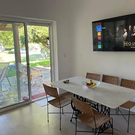 Andromeda Shell House בית נופש *