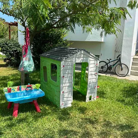 Andromeda Shell House *