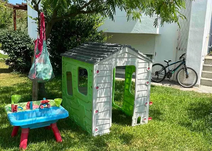 Andromeda Shell House *